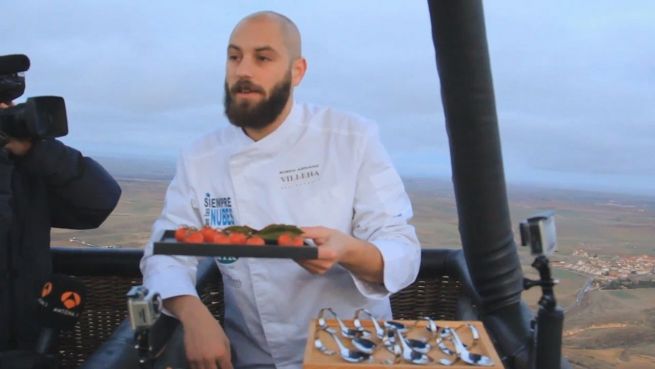 go to Doppelt hohe Küche: Essen im Ballon mit dem Sternekoch